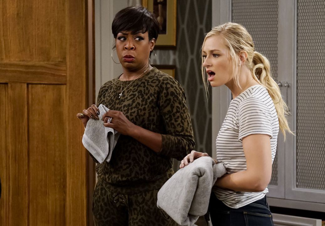 Tina Butler (Tichina Arnold, l.); Gemma Johnson (Beth Behrs, r.) - Bildquelle: Monty Brinton © 2018 CBS Broadcasting, Inc. All Rights Reserved. / Monty Brinton