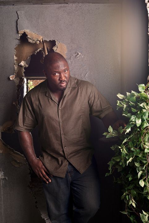(2. Staffel) - Nimmt es mit der wildgewordenen Tierwelt auf: Abraham Kenyatta (Nonso Anozie) ... - Bildquelle: Timothy Kuratek 2016 CBS Broadcasting Inc. All Rights Reserved.