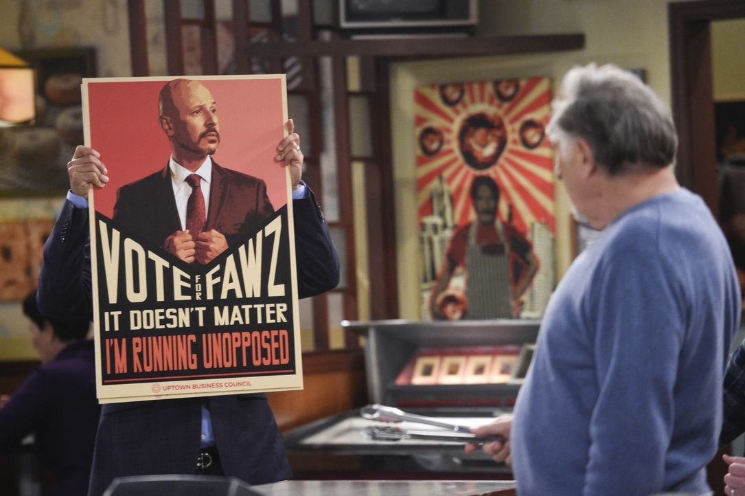 Fawz (Maz Jobrani, l.); Arthur (Judd Hirsch, r.) - Bildquelle: Ron Jaffe 2017 CBS Broadcasting, Inc. All Rights Reserved. / Ron Jaffe