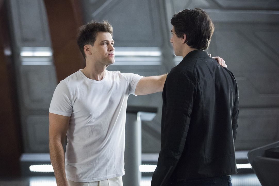 Nate Heywood (Nick Zano, l.); Ray Palmer (Brandon Routh, r.) - Bildquelle: 2019 The CW Network, LLC. All rights reserved.