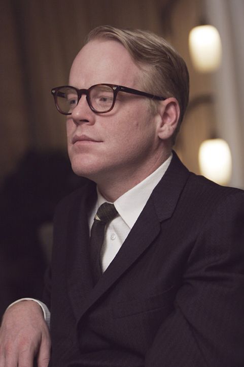 Die Geschichte eines brutalen Mordes in Kansas lässt den Reporter Truman Capote (Philip Seymour Hoffman) nicht mehr los. Er kann nicht anders und b... - Bildquelle: 2005 United Artists Films Inc. and Columbia Pictures Industries, Inc. All Rights Reserved.