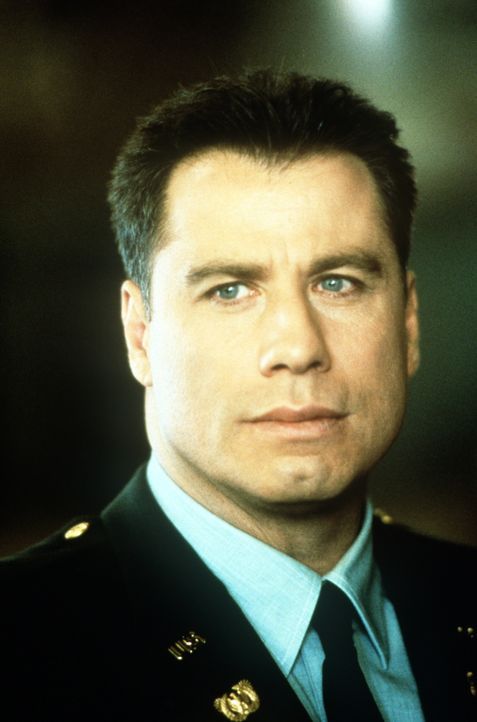 Auf dem Militärstützpunkt Fort McCallum ermittelt der Army-Cop Paul Brenner (John Travolta). Er soll den Tod der Tochter des bekannten Generals Joe... - Bildquelle: Paramount Pictures