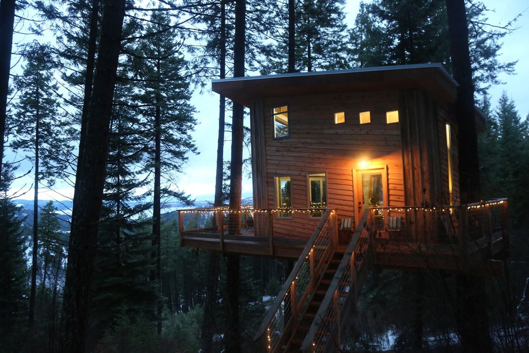 Die Buttars-Familie aus Idaho wünscht sich ein eigenes kleines Baumhaus auf ihrem riesen Grundstück, um gemeinsam mehr Zeit miteinander verbringen z... - Bildquelle: 2016, DIY Network/Scripps Networks, LLC. All Rights Reserved.