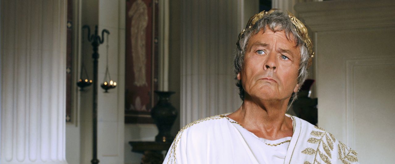 Hat einen hemmungslosen Gegner: Caesar (Alain Delon) ... - Bildquelle: Constantin Film
