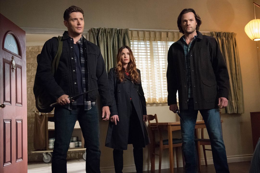 (v.l.n.r.) Dean (Jensen Ackles); Schwester Jo alias Anael (Danneel Ackles); Sam (Jared Padalecki) - Bildquelle: Dean Buscher 2018 The CW Network, LLC. All Rights Reserved / Dean Buscher