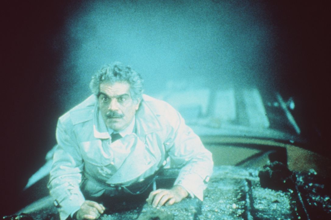 Der englische Agent Cedric (Omar Sharif) begibt sich immer wieder in höchst gefährliche Situationen ... - Bildquelle: Paramount Pictures