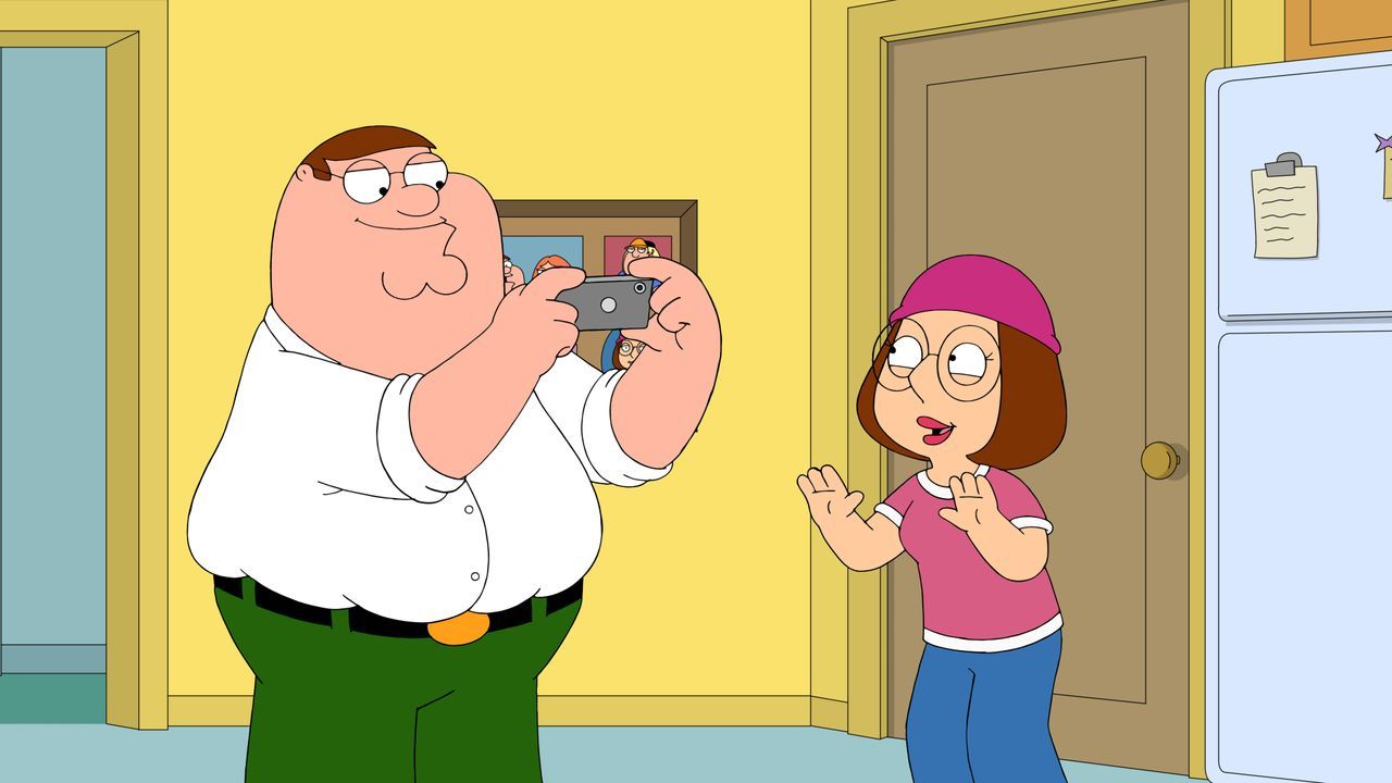 Peter Griffin (l.), Meg Griffin (r.) - Bildquelle: 2018-2019 Fox and its related entities.  All rights reserved.