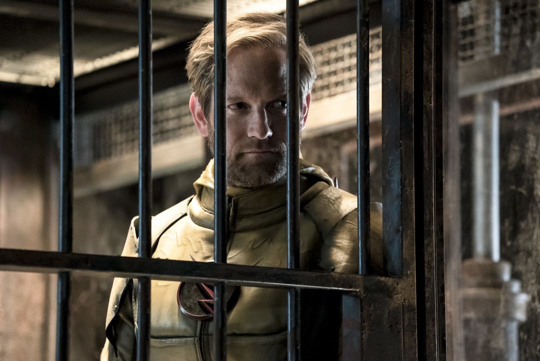 Ist es bereits zu spät, als der Reverse-Flash (Matt Letscher) Barry erklärt, dass seine Taten in der Vergangenheit nicht nur seine Freunde, sondern... - Bildquelle: 2016 Warner Bros.