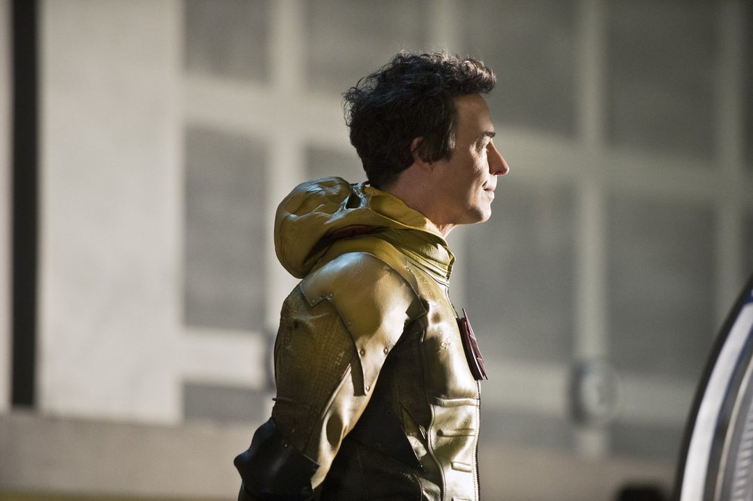 Wells alias Reverse-Flash (Tom Cavanagh) stellt Barry vor eine Wahl, deren Ausgang die Zukunft vollkommen verändern wird ... - Bildquelle: Warner Brothers.