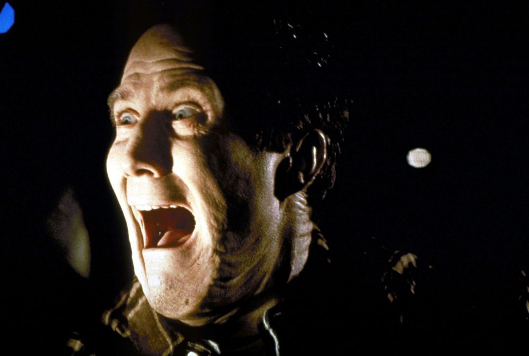 Um seinem albtraumhaften Schicksal zu entgehen, wendet Billy (Robert John Burke) sich schließlich Hilfe suchend an einen ehemaligen Klienten, den Ma... - Bildquelle: Paramount Pictures