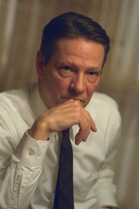 Der Detektiv Alvin Dewey (Chris Cooper) sucht nach den brutalen Morden im ganzen Land nach den Tätern ... - Bildquelle: 2005 United Artists Films Inc. and Columbia Pictures Industries, Inc. All Rights Reserved.