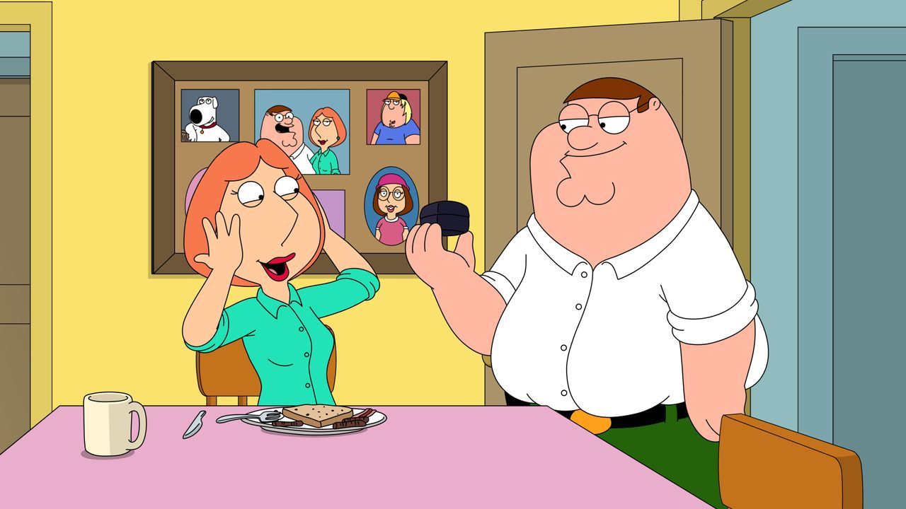 Lois Griffin (l.); Peter Griffin (r.) - Bildquelle: © 2021 20th Television. All rights reserved. 