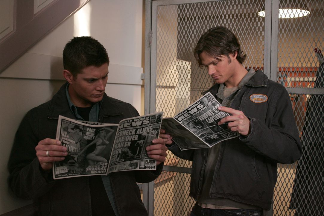 Ein neuer mysteriöser Fall beschäftigt Sam (Jared Padalecki, r.) und Dean Winchester (Jensen Ackles, l.) ... - Bildquelle: Warner Bros. Television