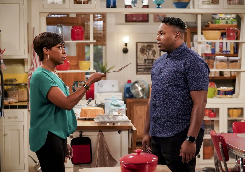Tina Butler (Tichina Arnold, l.); Marty Butler (Marcel Spears, r.) - Bildquelle: Monty Brinton © 2018 CBS Broadcasting, Inc. All Rights Reserved. / Monty Brinton