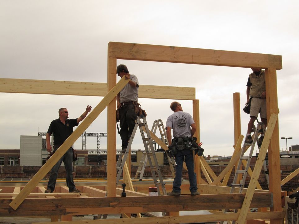 Für ein ganz bestimmtes, innovatives Unternehmen in Colorado ist der Terrassenbau reine Kunst. Das Team schafft unter anderem mithilfe von Unterhalt... - Bildquelle: 2017, Scripps Networks, LLC. All Rights Reserved.