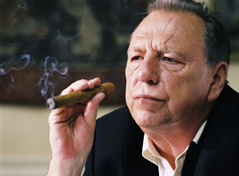 Sein Boss Jimmy Price (Kenneth Cranham) macht ihm mit zwei speziellen Aufträgen einen Ausstieg aus dem Drogengeschäft unmöglich ... - Bildquelle: 2004 Columbia Pictures Industries, Inc. All Rights Reserved.