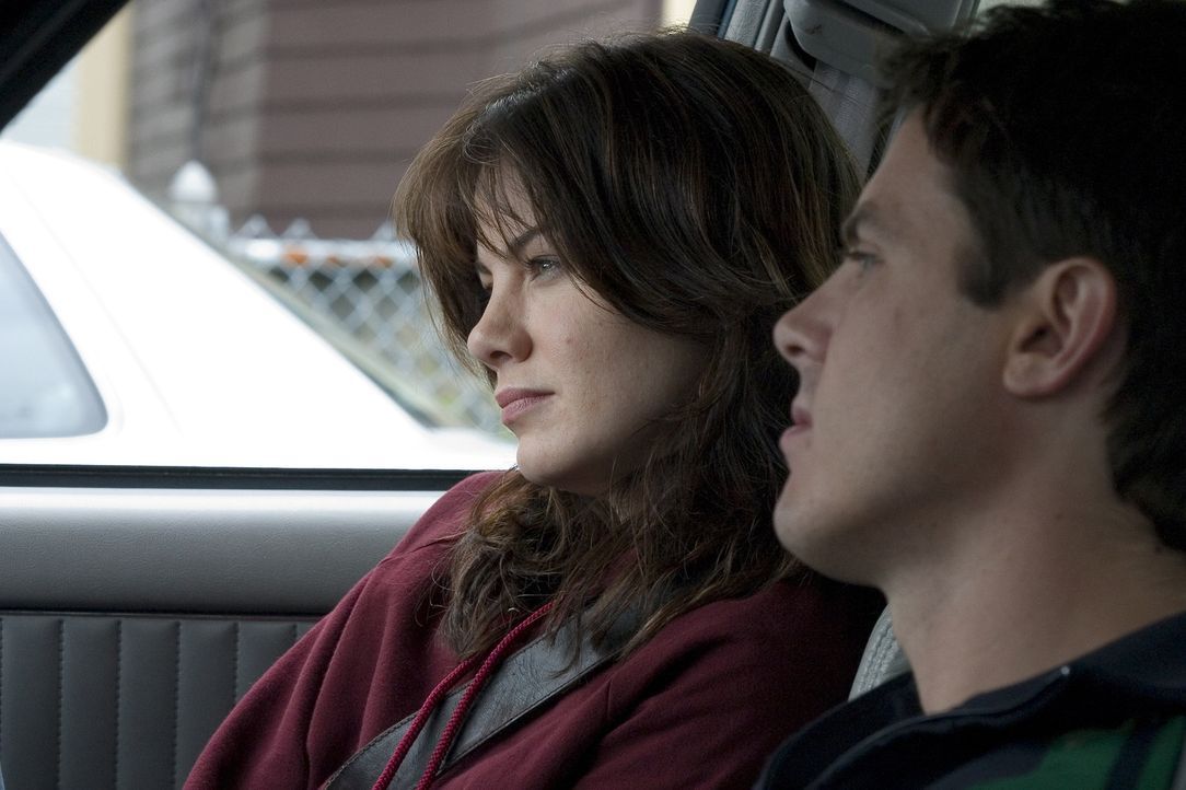 Patrick Kenzie (Casey Affleck, r.) und Angela Gennaro (Michelle Monaghan, l.) sind privat und beruflich ein Paar. Die beiden Privatdetektive leben u... - Bildquelle: Claire Folger 2006 Miramax Film Corp. All rights reserved