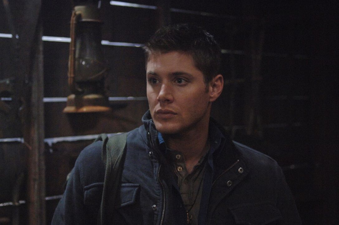 Ein wütender Geist macht es Dean (Jensen Ackles) und Sam nicht leicht ... - Bildquelle: Warner Bros. Television