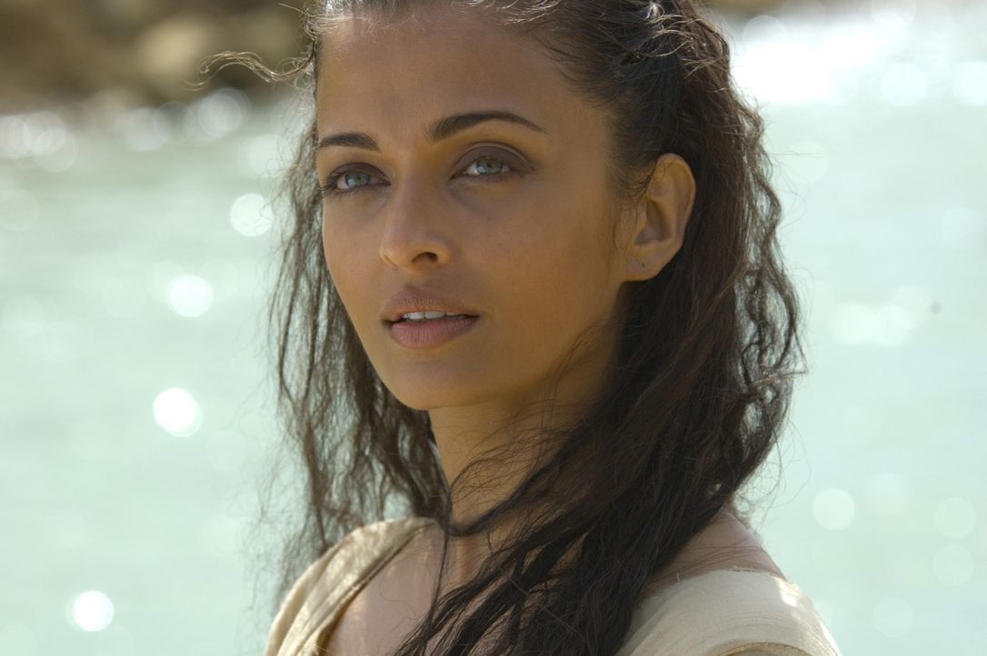Ist immer für eine Überraschung gut: die byzantinische Kriegerin Mira (Aishwarya Rai) ... - Bildquelle: TOBIS Filmkunst GmbH & Co. Verleih KG