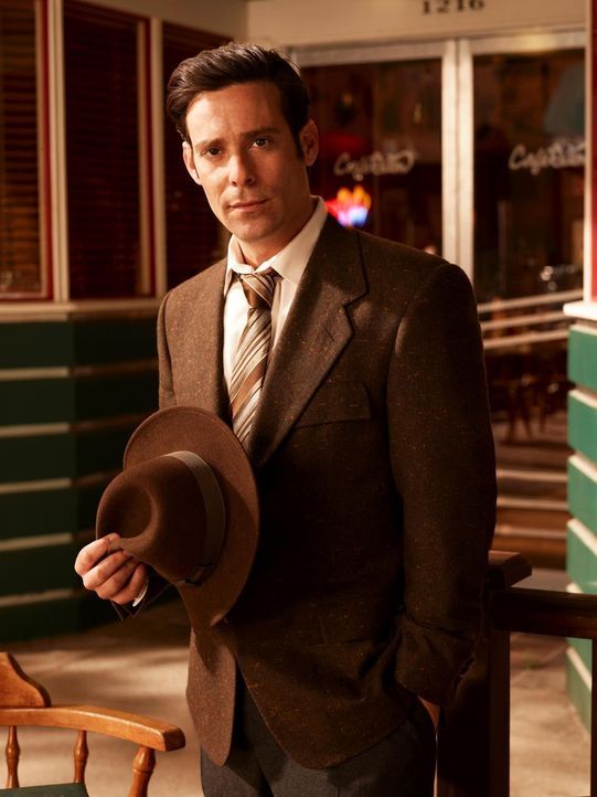 (4. Staffel) - Eureka - Die geheime Stadt: Dr. Grant (James Callis) ... - Bildquelle: Universal Television