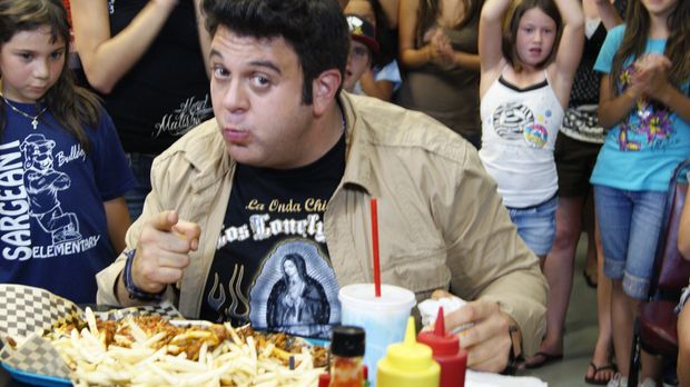 Man Vs Food Die Xxl Challenge Wurstchen Wahnsinn In Sacramento Prosieben Maxx