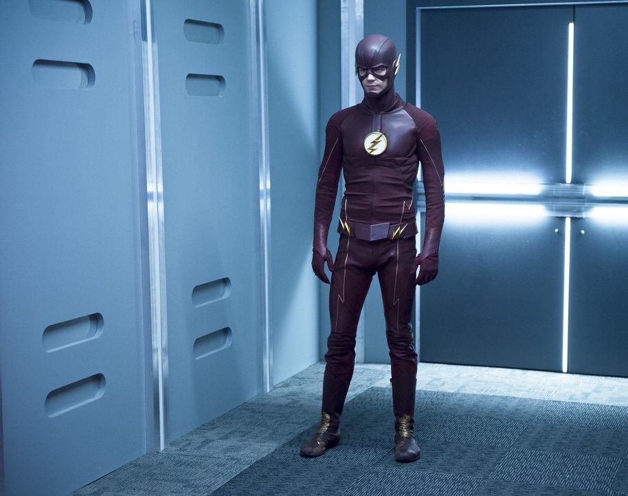 Um Leben zu retten, schreckt Barry alias The Flash (Grant Gustin) nicht einmal vor sonderbaren Allianzen zurück ... - Bildquelle: 2015 Warner Brothers.