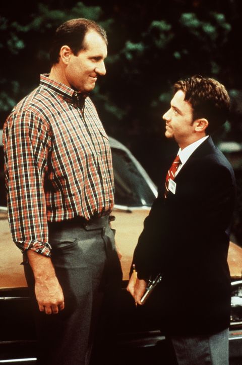 Al (Ed O'Neil, l.) ist stolz auf seinen Sohn Bud (David Faustino, r.); der ist normalerweise der totale Versager. - Bildquelle: Sony Pictures Television International. All Rights Reserved.