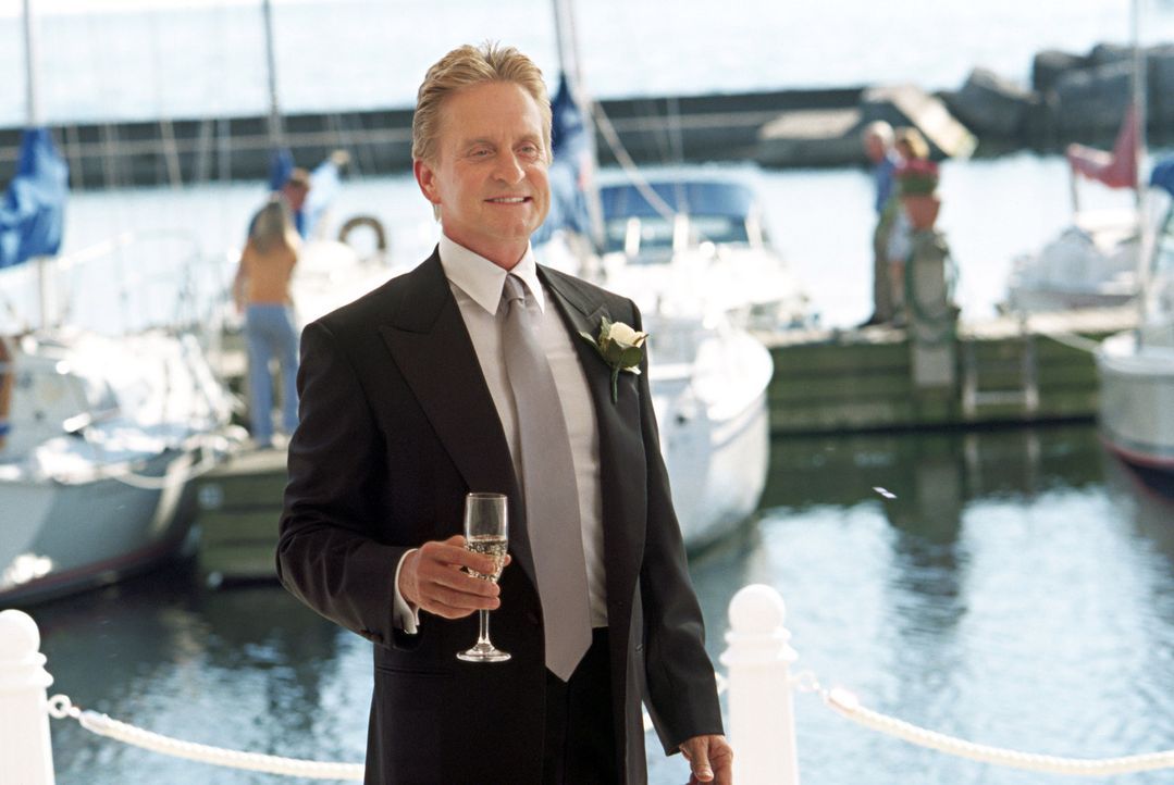 Steve Tobias (Michael Douglas) lässt nichts anbrennen. In seinem Job als Undercover Agent des CIA geht er voll auf und stets auf's Ganze ... - Bildquelle: Warner Bros.