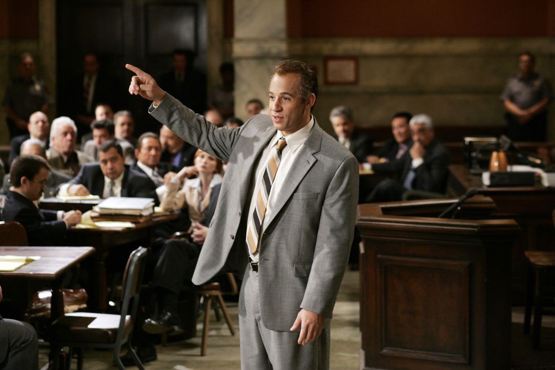 Mafiosi Jack DiNorsio (Vin Diesel) vertritt sich selbst vor Gericht. Das Motto des von ihm geführten Versuchs, mit Witz und scheinbarer Menschlichk... - Bildquelle: 2006 Yari Film Group Releasing, LLC