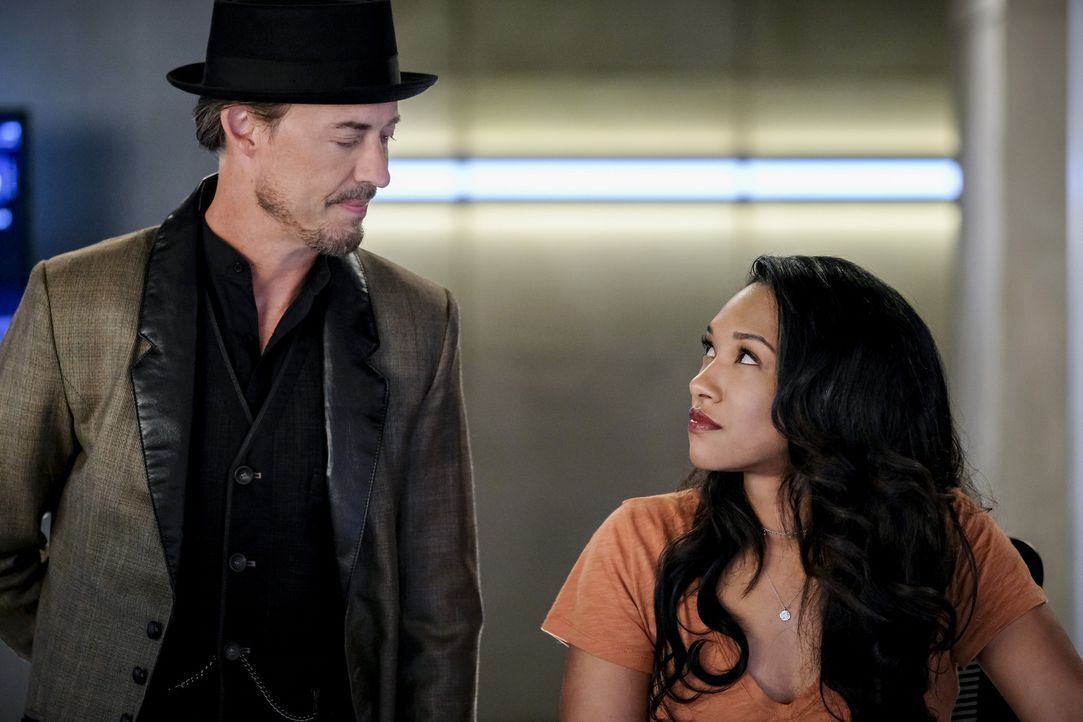 Sherloque Wells (Tom Cavanagh, l.); Iris (Candice Patton, r.) - Bildquelle: Robert Falconer 2018 The CW Network, LLC. All rights reserved.