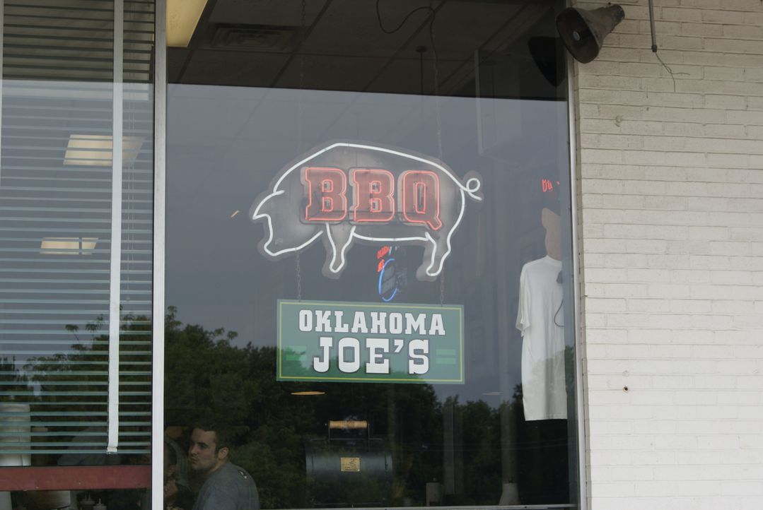 Das dreistöckige Barbecue-Sandwich in Kansas City - Bildquelle: 2009, The Travel Channel, L.L.C./Sharp Entertainment