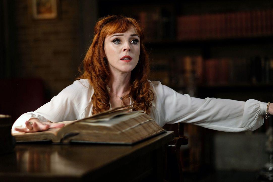 Rowena (Ruth Connell) - Bildquelle: Robert Falconer 2018 The CW Network, LLC. All Rights Reserved / Robert Falconer