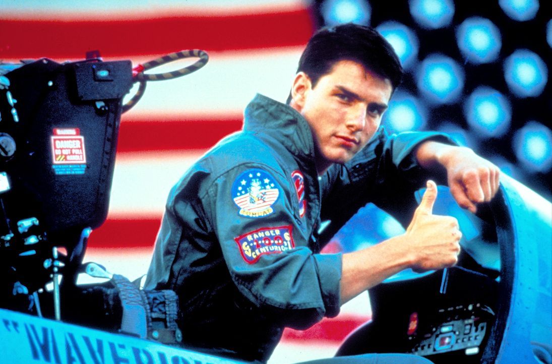 Pete Mitchell (Tom Cruise), Fliegername 'Maverick', ist stolz, als Navy-Pilot in der Elitetruppe Top Gun einen F14 Kampfjet fliegen zu dürfen ... - Bildquelle: PARAMOUNT PICTURES CORPORATION