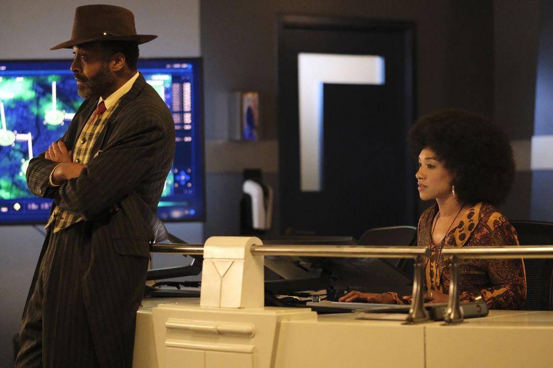 Joe West (Jesse L. Martin, l.); Iris West-Allen (Candice Patton, r.) - Bildquelle: Warner Bros. Entertainment Inc. All Rights Reserved.