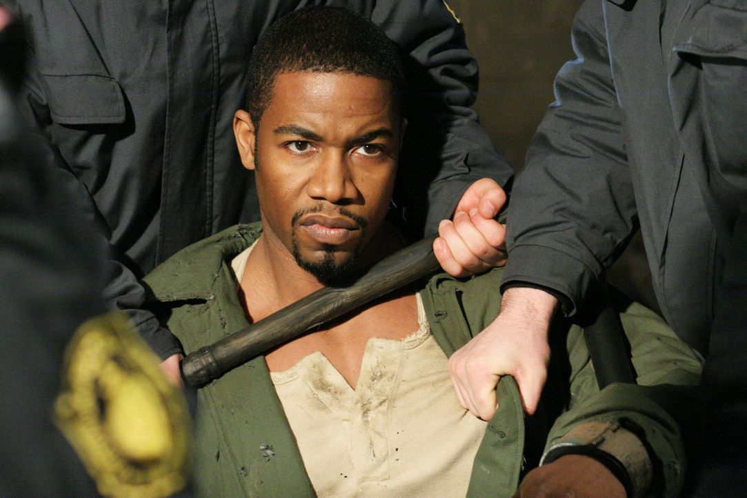 George Chambers (Michael Jai White) wird zu Unrecht in Russland festgehalten. Als er denkt, es kann nicht schlimmer werden, wird er in das härteste... - Bildquelle: Nu Image Films