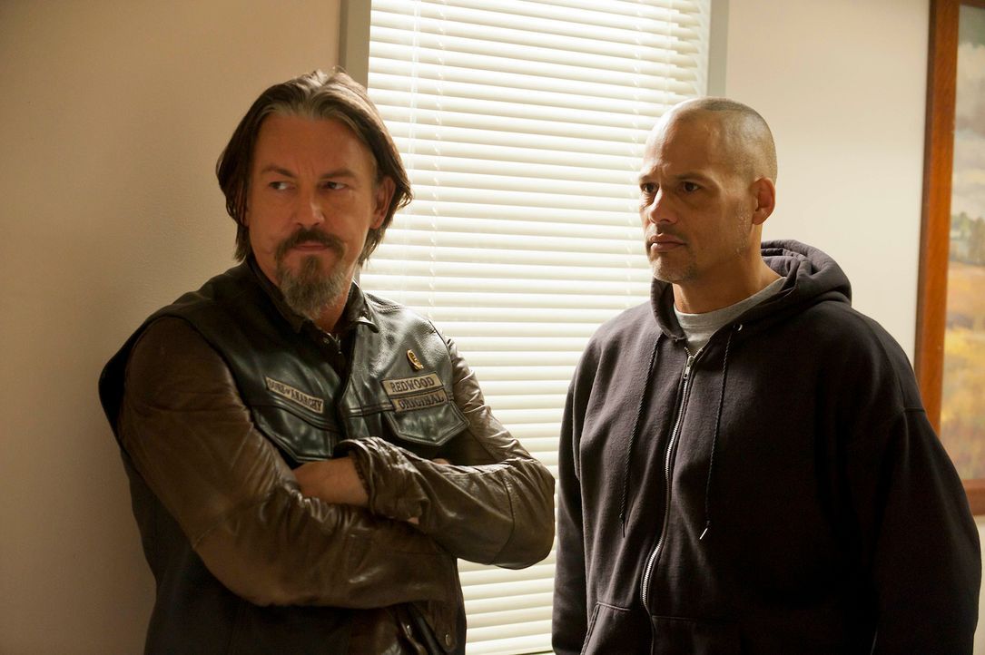 Müssen der Wahrheit ins Auge blicken: Chibs (Tommy Flanagan, l.) und Happy (David Labrava, r.) ... - Bildquelle: 2011 Twentieth Century Fox Film Corporation and Bluebush Productions, LLC. All rights reserved.