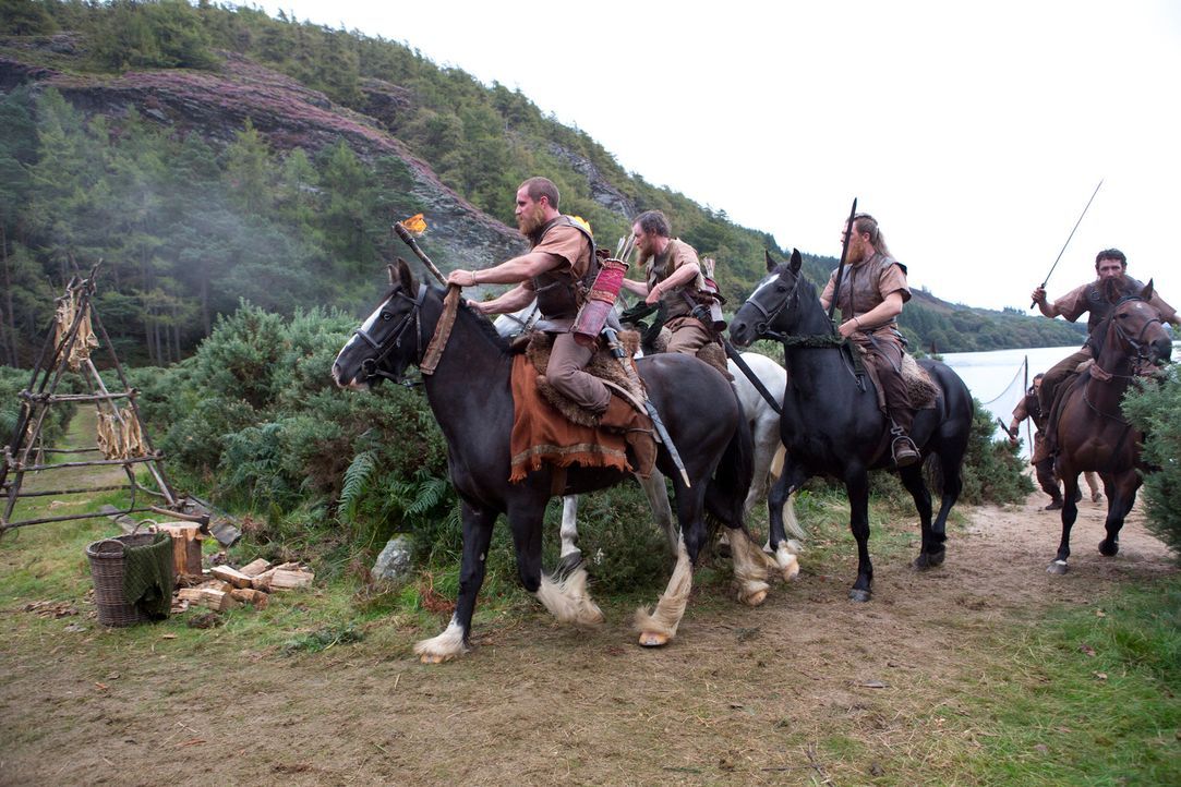 Unterwegs, um Ragnar und Familie auszulöschen: die Truppen des Earls ... - Bildquelle: 2013 TM TELEVISION PRODUCTIONS LIMITED/T5 VIKINGS PRODUCTIONS INC. ALL RIGHTS RESERVED.