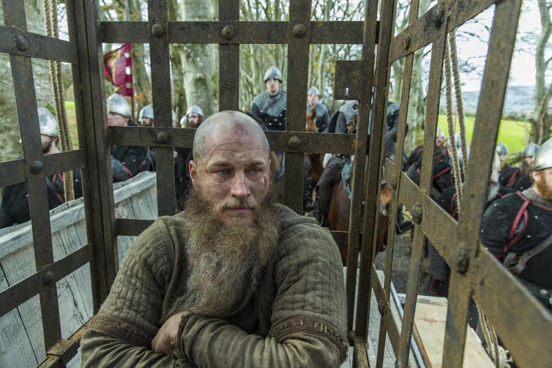 Weiß, dass seine Tage gezählt sind: Ragnar (Travis Fimmel) ... - Bildquelle: 2016 TM PRODUCTIONS LIMITED / T5 VIKINGS III PRODUCTIONS INC. ALL RIGHTS RESERVED.