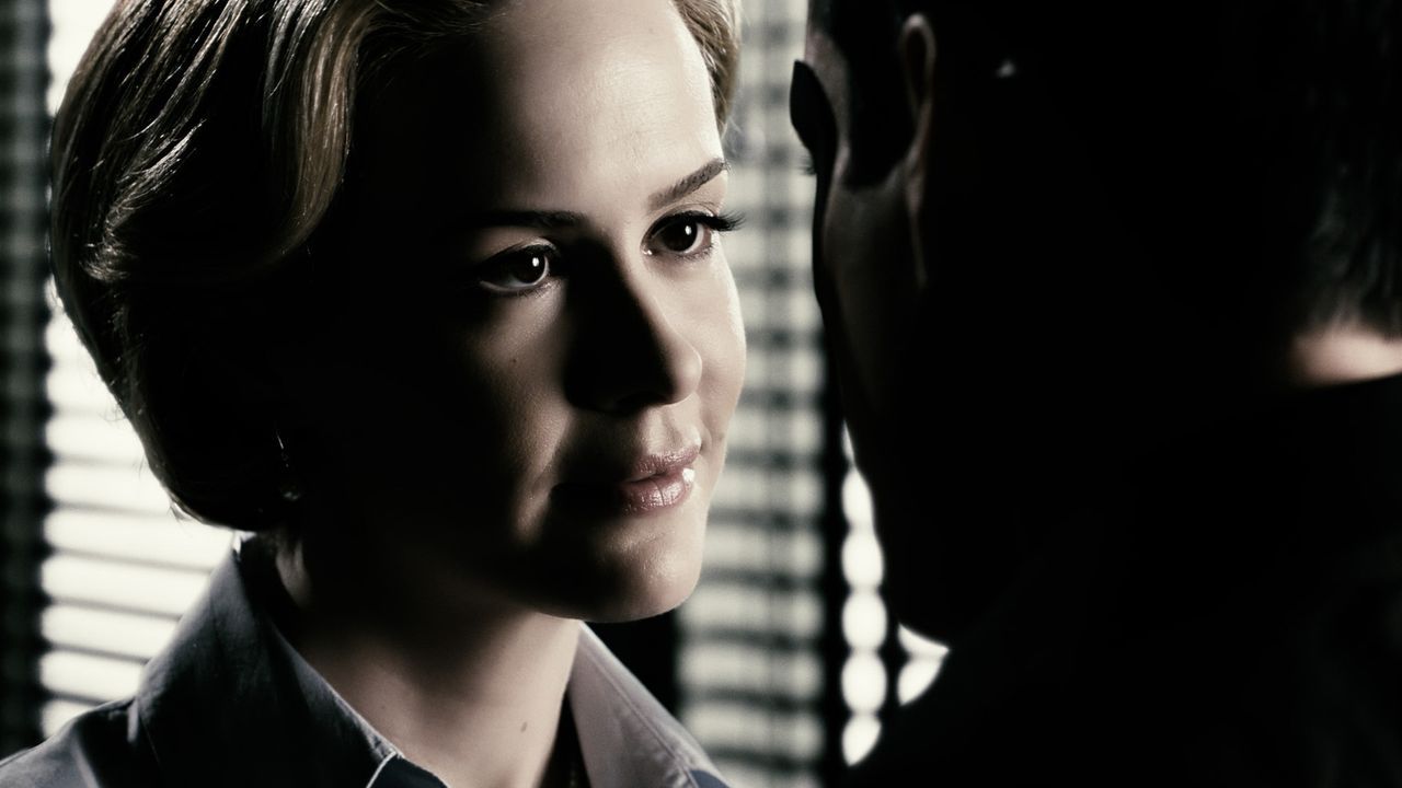 Sie wird ihn (Gabriel Macht, r.) immer lieben: Ellen Dolan (Sarah Paulson, l.) ... - Bildquelle: 2008   CPT Holdings, Inc. All Rights Reserved.