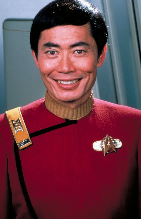 Cmdr. Sulu (George Takei) ist ein erfahrenes Mitglied der Crew. - Bildquelle: Paramount Pictures