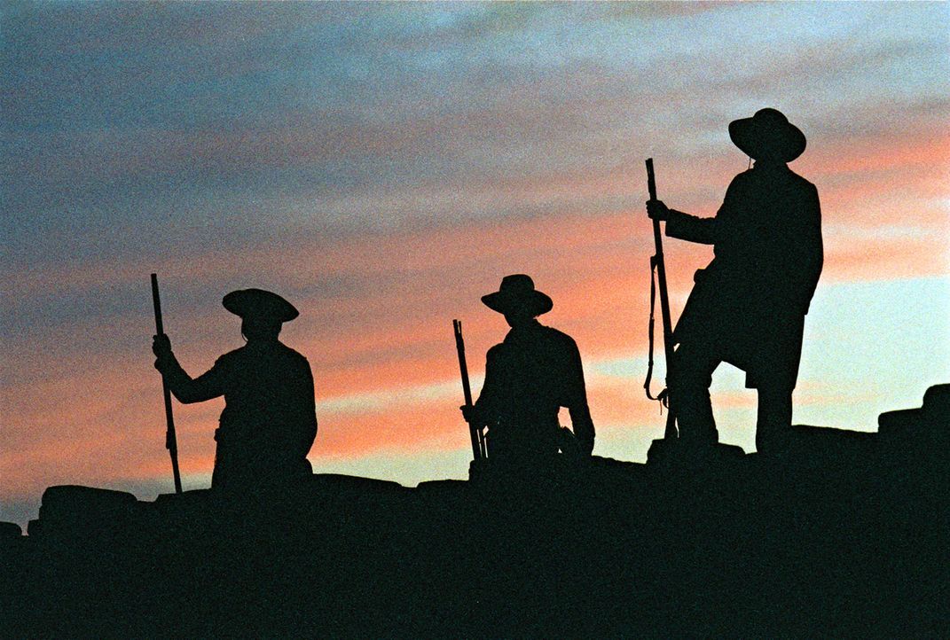 Das ehemals zu Mexiko gehörende Missionsdorf Alamo, nun als notdürftige Festung der Amerikaner ausgebaut, wird unter Führung von General Santa Anna... - Bildquelle: Disney - ABC International Television