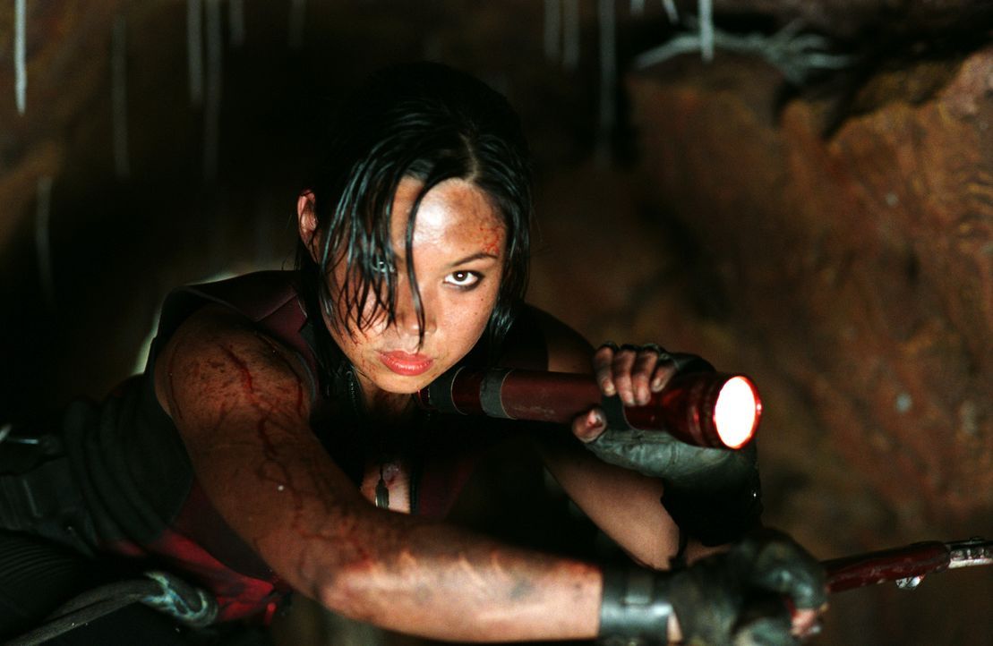 Fürchtet sich nicht vor den blutgierigen Kannibalen: Juno (Natalie Mendoza) ... - Bildquelle: Square One Entertainment