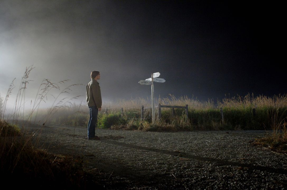 Sam (Jared Padalecki) und Dean untersuchen eine Kleinstadt, die von einer Reihe seltsamer Morde heimgesucht wird. Es scheint so, als ob Märchen eine... - Bildquelle: Warner Bros. Television