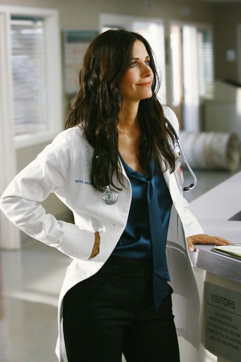 Die neue Ärztin Dr. Maddox (Courteney Cox) mischt im Krankenhaus mal richtig auf ... - Bildquelle: Touchstone Television