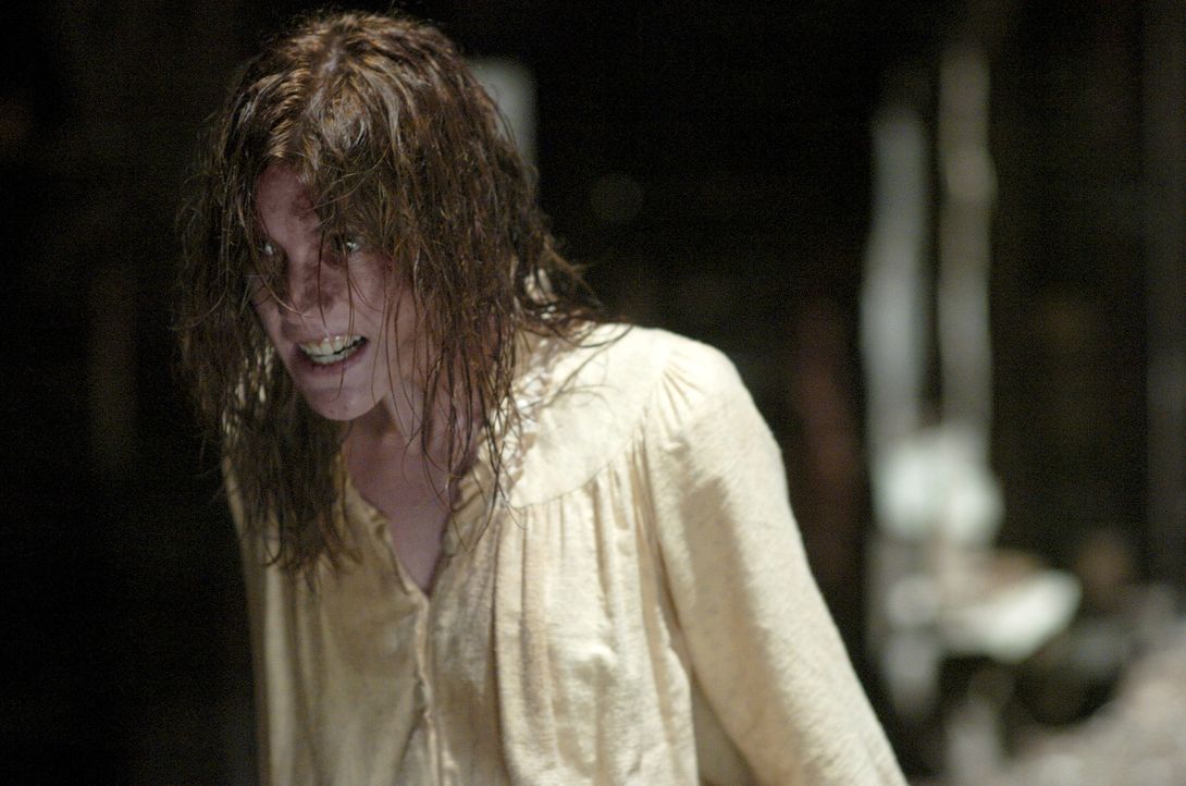 Entspringen die Dämonen, die Emily Rose (Jennifer Carpenter) peinigen, dem Gehirn der jungen Studentin oder kommen sie aus einer anderen Realität? - Bildquelle: Sony Pictures Television International. All Rights Reserved.