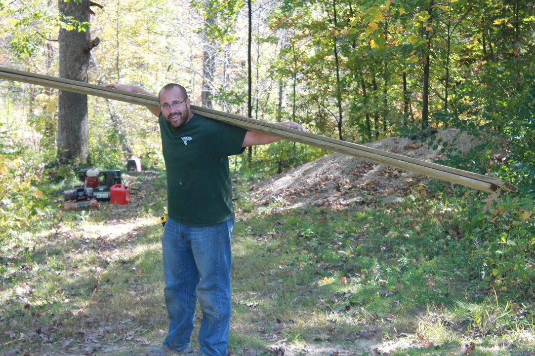 Nate Herman liebt seinen Job. Auch das aktuelle Projekt eine Festung für die Kinder der Familie Gorell zu errichten, bereitet ihm jede Menge Freude... - Bildquelle: 2015, DIY Network/Scripps Networks, LLC. All RIghts Reserved.