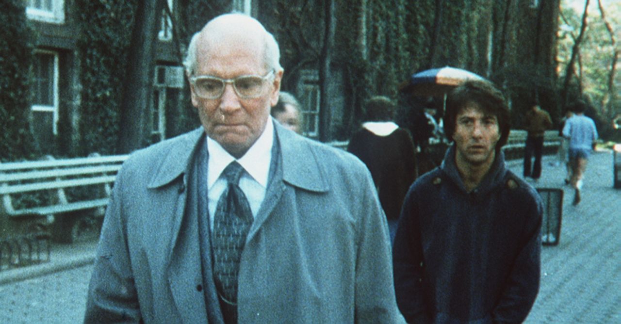 Der Nazi-Zahnarzt Dr. Szell (Sir Laurence Olivier, l.) findet in dem Studenten Babe Levy (Dustin Hoffman, r.) einen überraschend hartnäckigen Verf... - Bildquelle: Paramount Pictures