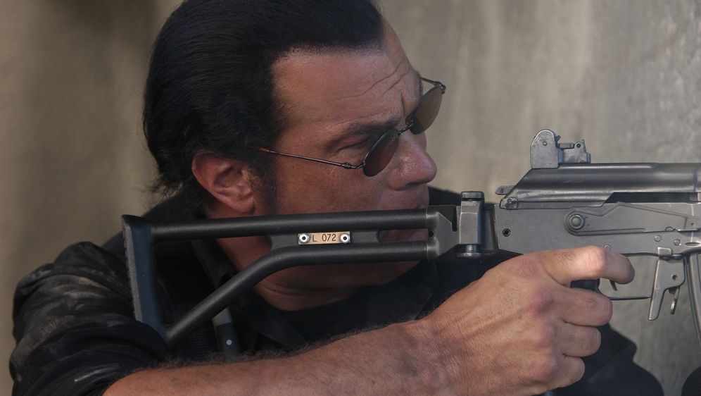 Steven Seagal - Mercenary - Bildquelle: Nu Image