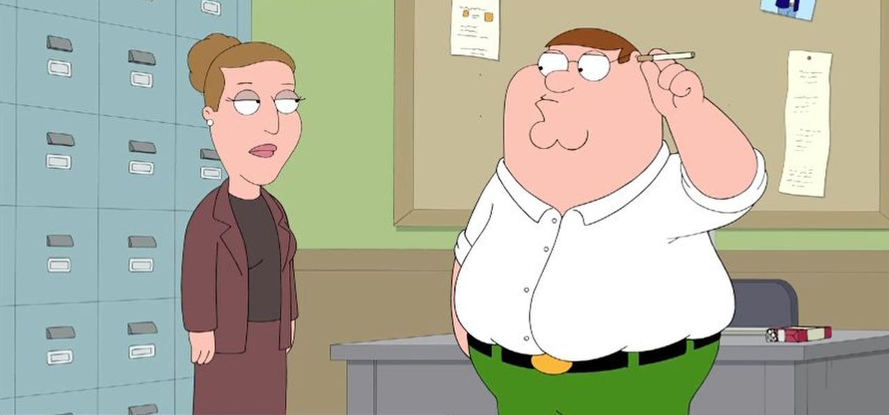 Peter (r.) ist genervt davon, dass seine Arbeitskollegin Stella (l.) sich immer zu einer Rauchpause verdrückt, sobald Arbeit anfällt. Deshalb beschl... - Bildquelle: 2014 Twentieth Century Fox Film Corporation. All rights reserved.
