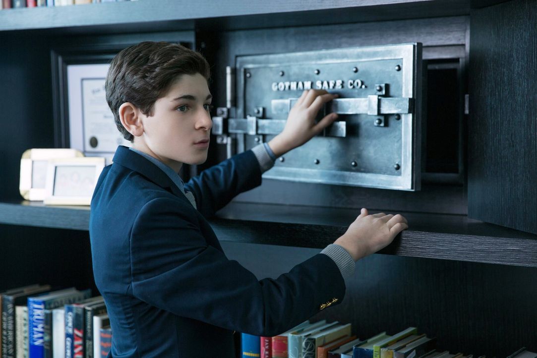 Während Bruce (David Mazouz) die Wahrheit über Wayne Enterprises erfährt, muss sich Edward Nygma mit seinen letzten Taten auseinander setzen ... - Bildquelle: Warner Bros. Entertainment, Inc.